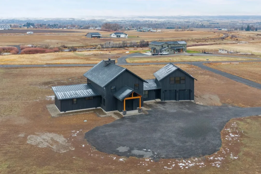 DJI_20251126120603_0331_D-Edit